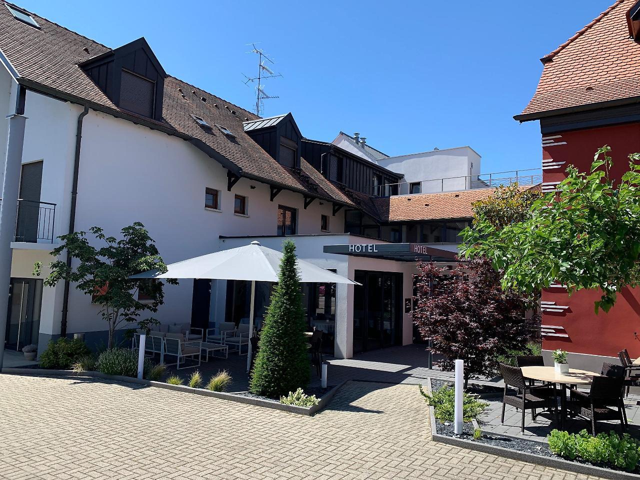 Logis Hotel Restaurant Au Lion Rouge Bartenheim Dış mekan fotoğraf